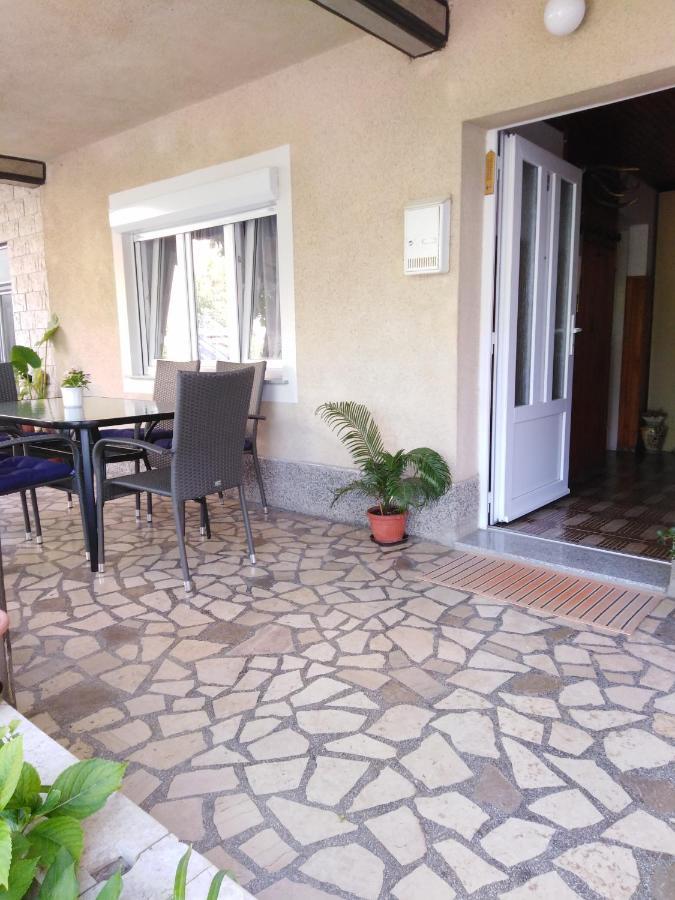Ferienwohnung Apartman Paulina Selce Exterior foto